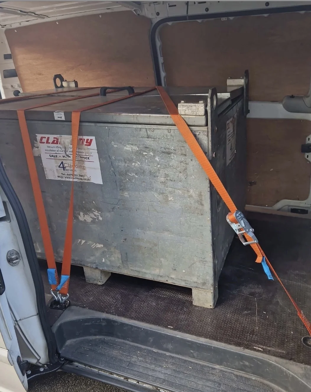 secure-load-engineering-toolbox-transport-hull-east-yorkshire